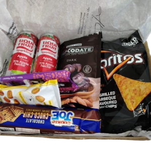 Deluxe Snack & Drink Hamper